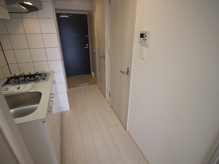 物件内観写真14　(廊下)