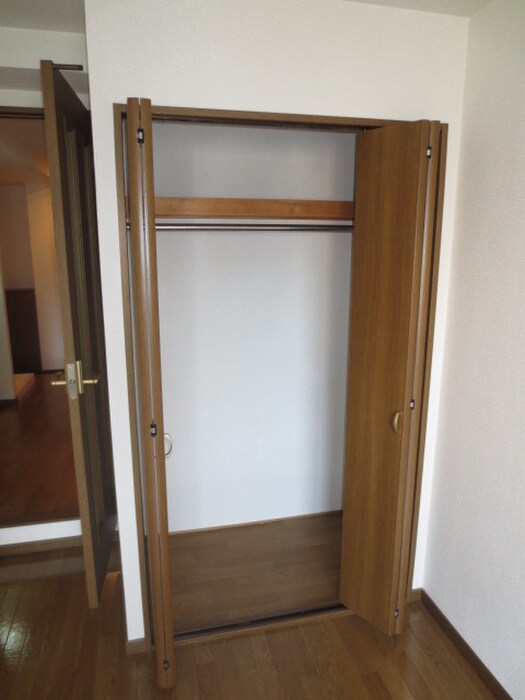 物件内観写真12　(収納)