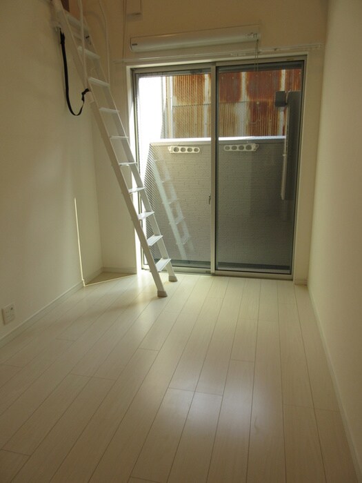 物件内観写真8　(居室)