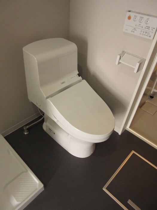 物件内観写真14　(トイレ)