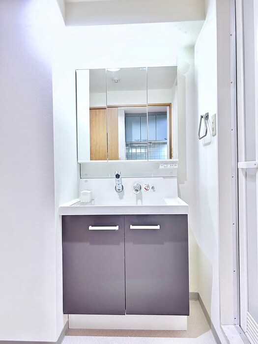 物件内観写真9　(洗面)