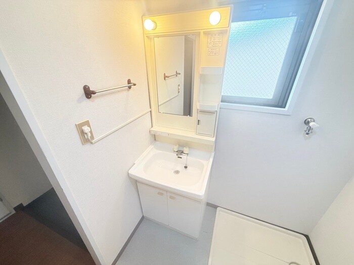 物件内観写真11　(洗面)