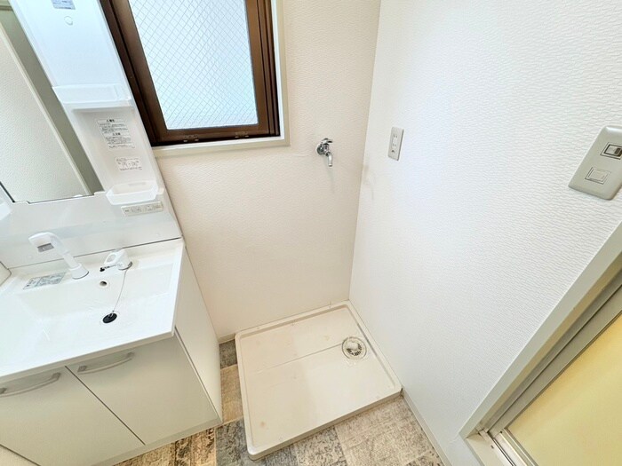 物件内観写真13　(洗濯機置場)