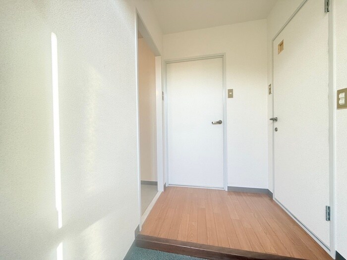 物件内観写真20　(廊下)