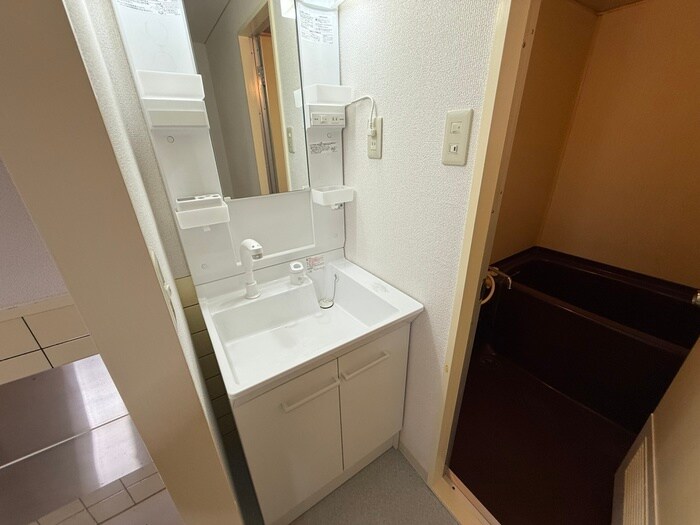 物件内観写真9　(洗面)