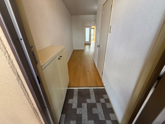 物件内観写真21　(玄関)