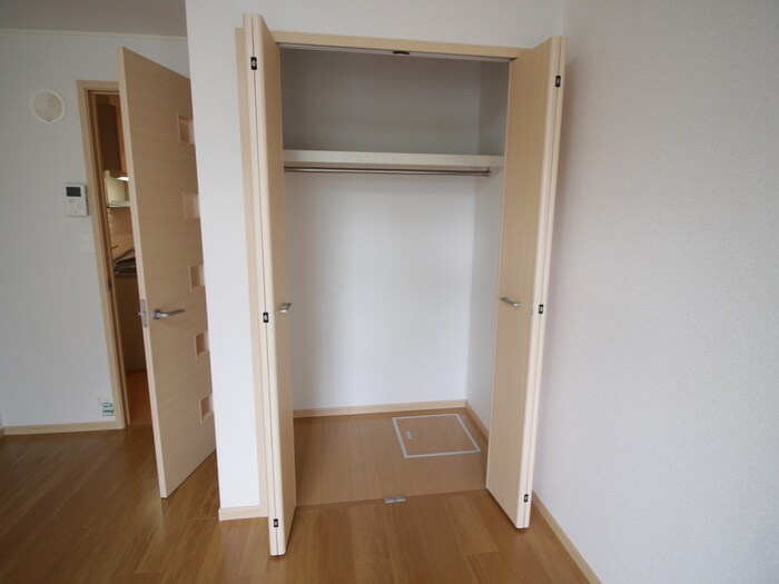 物件内観写真11　(収納)
