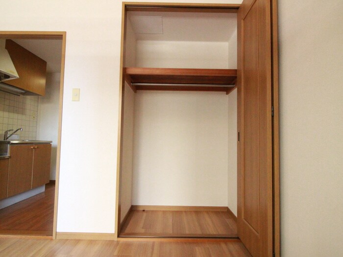 物件内観写真13　(収納)