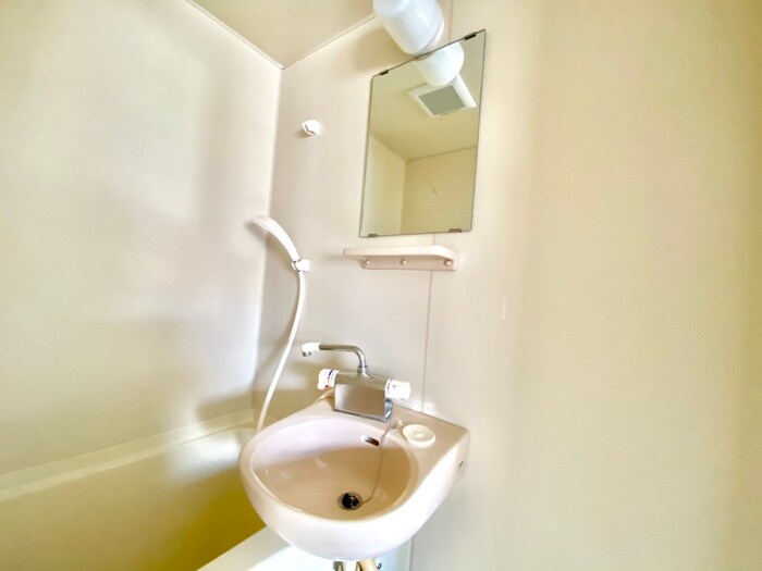 物件内観写真11　(洗面)