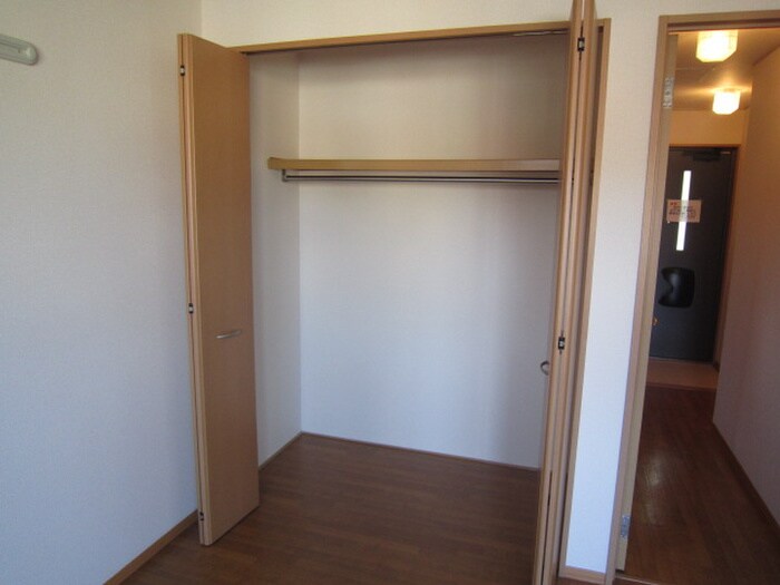 物件内観写真12　(収納)