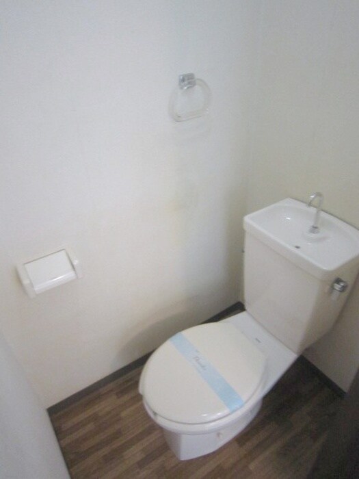 物件内観写真8　(トイレ)