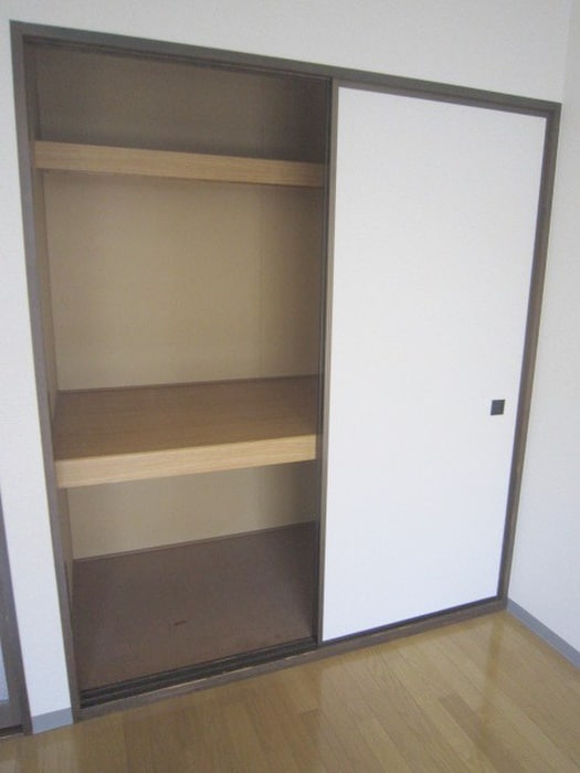 物件内観写真11　(収納)