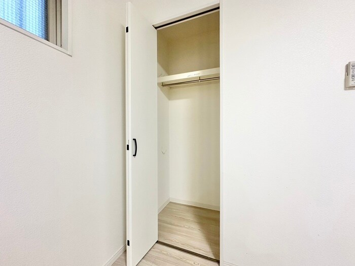 物件内観写真12　(収納)