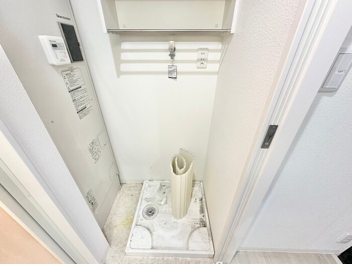 物件内観写真13　(洗濯機置場)