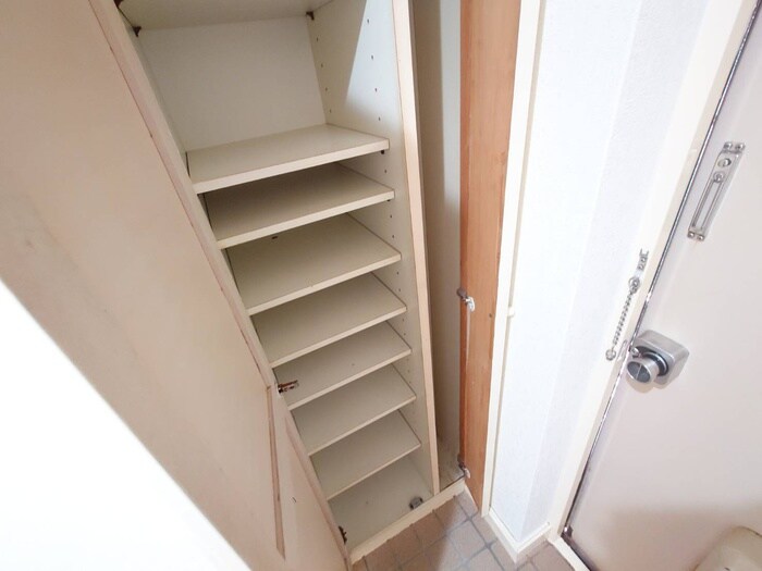 物件内観写真16　(靴箱)