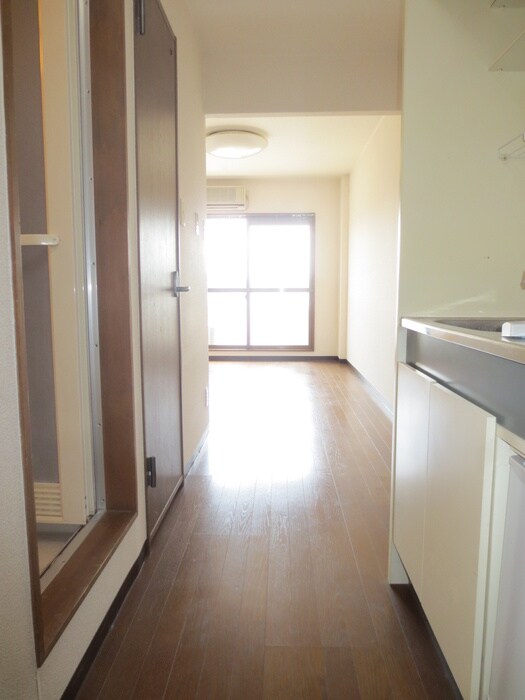 物件内観写真9　(廊下)