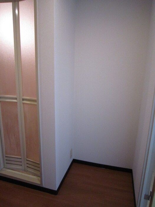 物件内観写真16　(玄関)