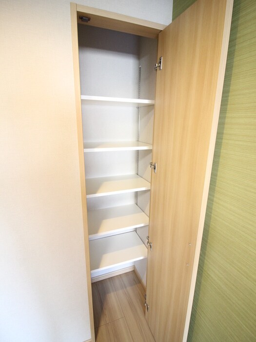 物件内観写真15　(収納)