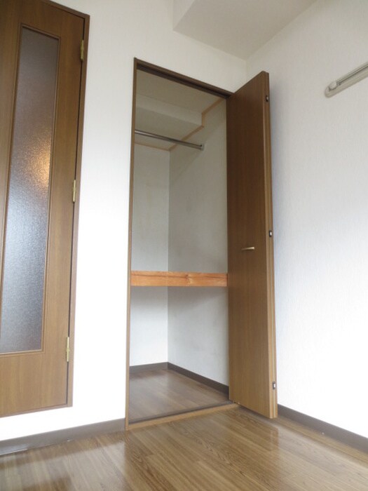 物件内観写真12　(収納)