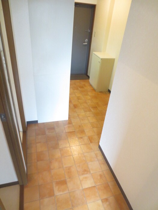 物件内観写真16　(廊下)