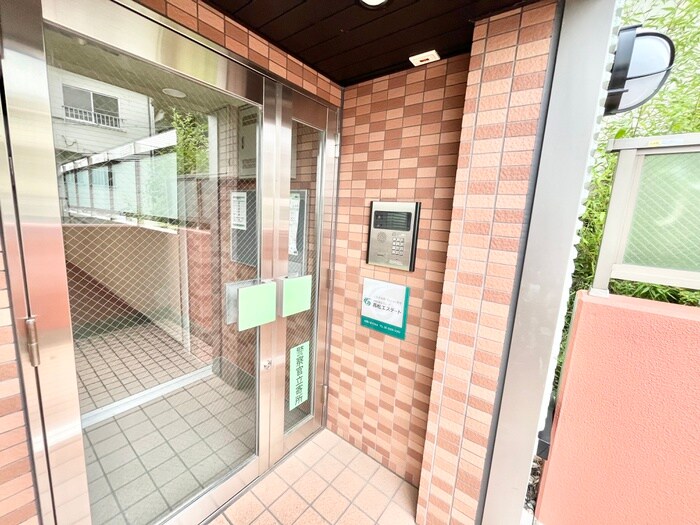 物件外観写真4　(エントランス部分)