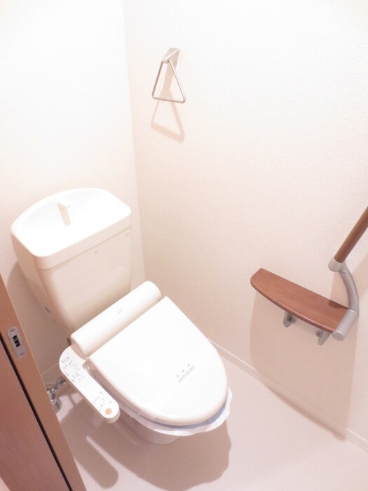 物件内観写真14　(トイレ)