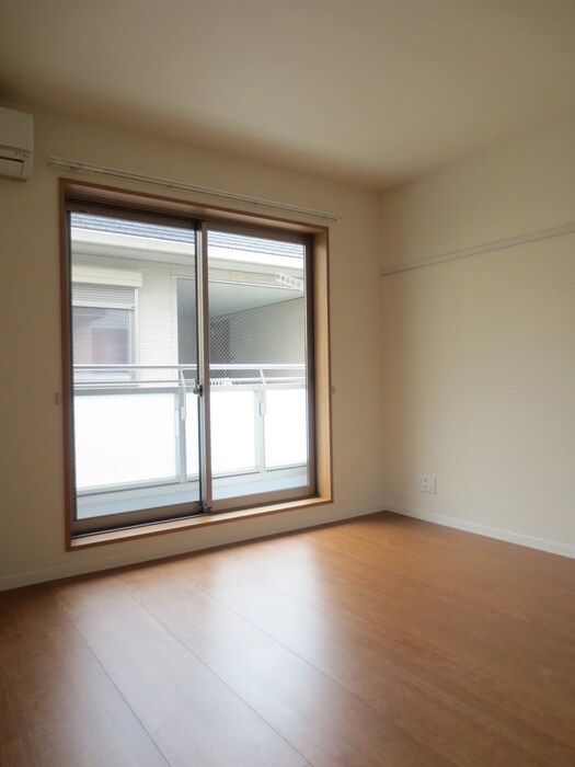 物件内観写真18　(居室)