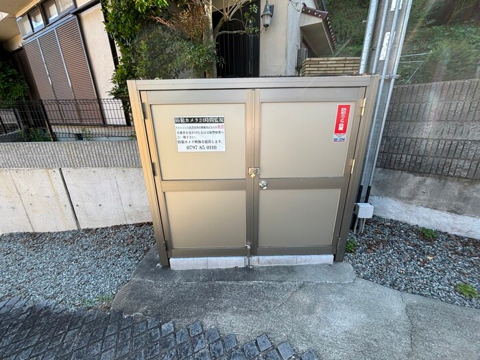 物件外観写真4　(建物設備)