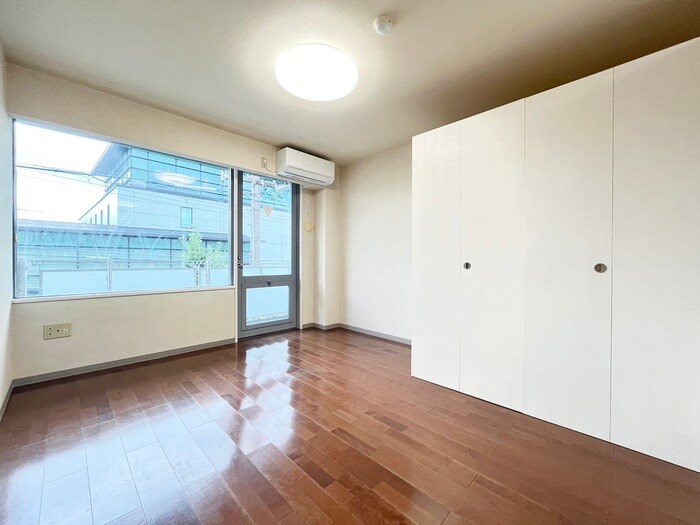 物件内観写真4　(居室)