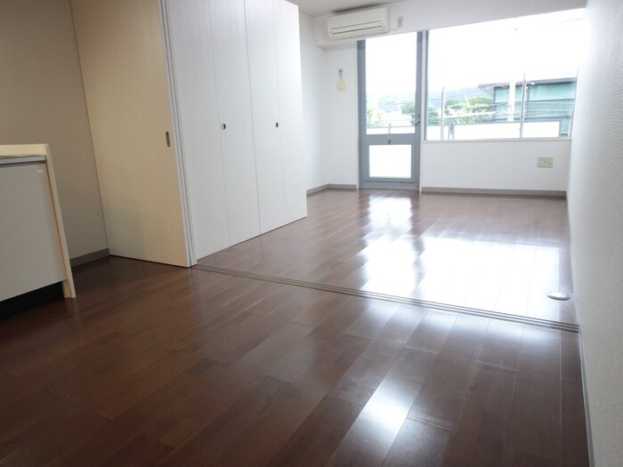 物件内観写真5　(居室)