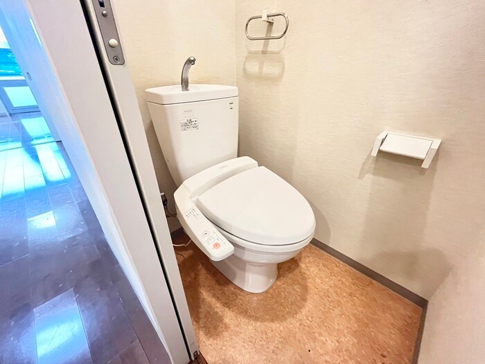 物件内観写真14　(トイレ)