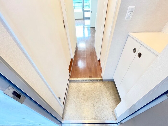 物件内観写真17　(玄関)