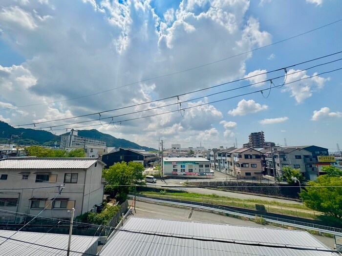 物件内観写真22　(室内からの展望)