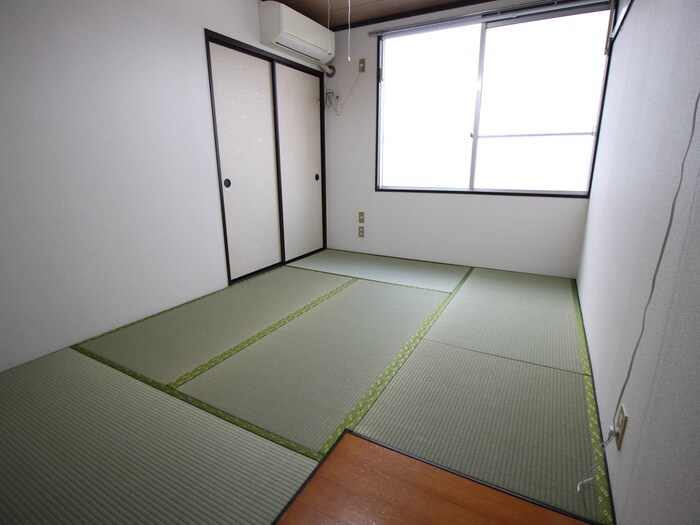 物件内観写真6　(居室)