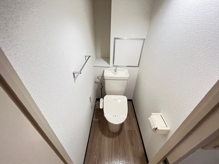 物件内観写真14　(トイレ)