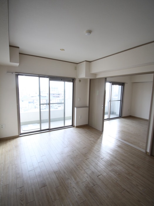 物件内観写真8　(居室)