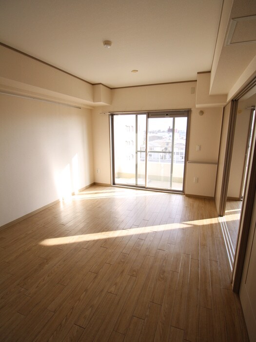 物件内観写真9　(居室)