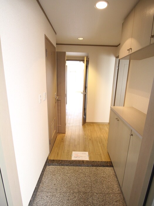 物件内観写真17　(廊下)