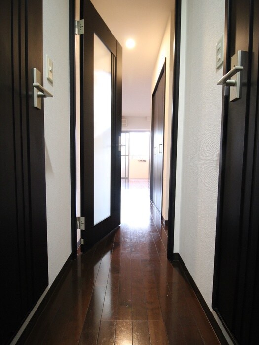 物件内観写真20　(廊下)