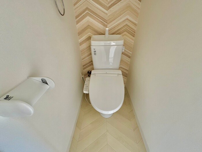 物件内観写真8　(トイレ)