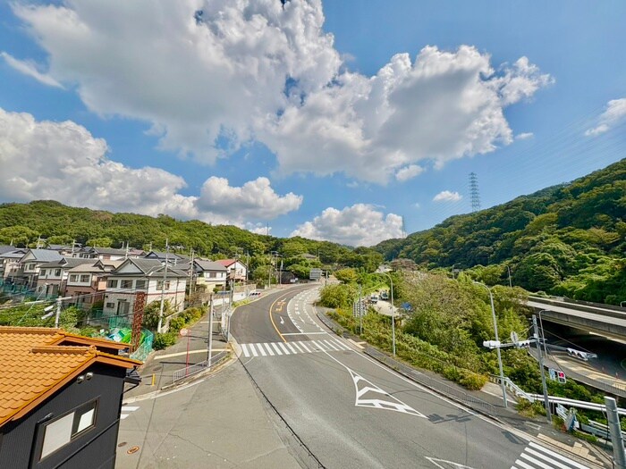 物件内観写真22　(室内からの展望)