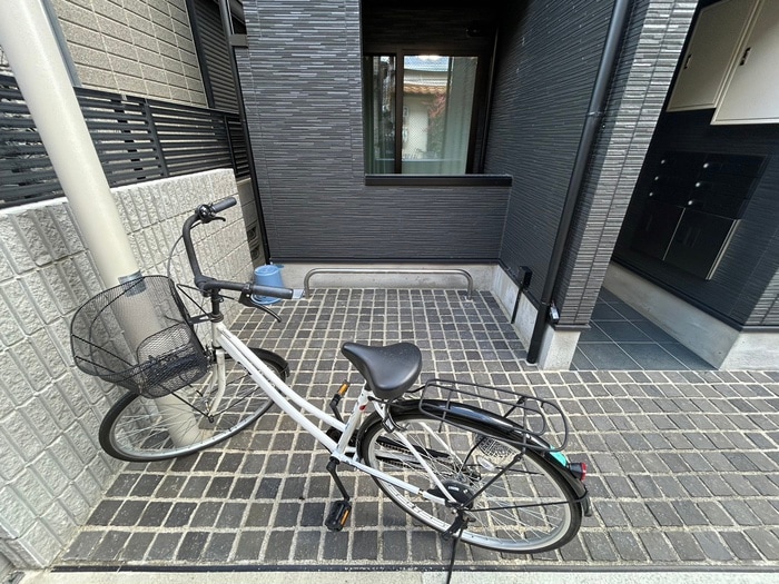 物件外観写真2　(駐輪場)