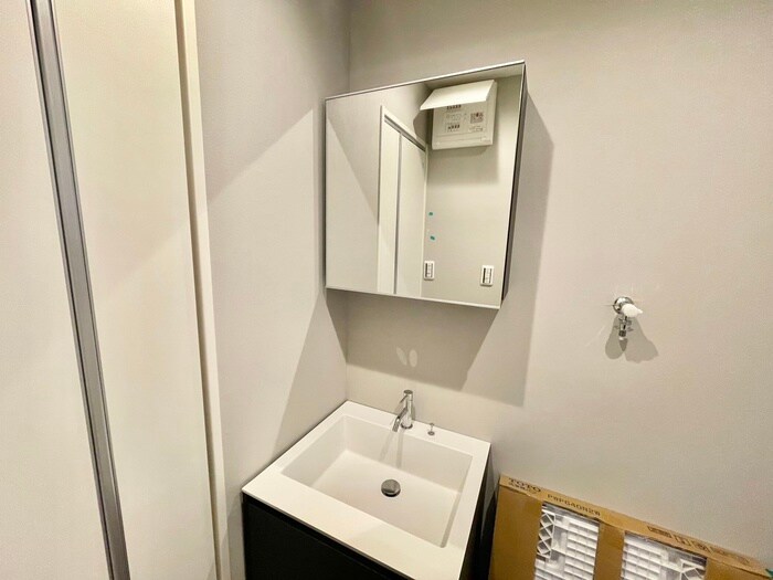 物件内観写真12　(洗面)