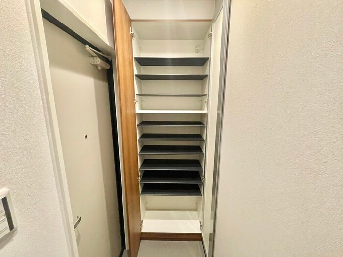 物件内観写真14　(靴箱)