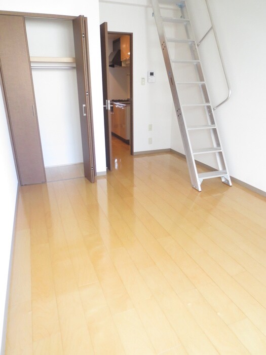 物件内観写真9　(居室)