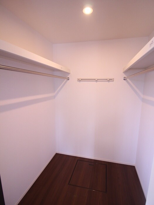 物件内観写真11　(収納)