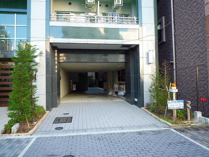 物件外観写真5　(駐車場)