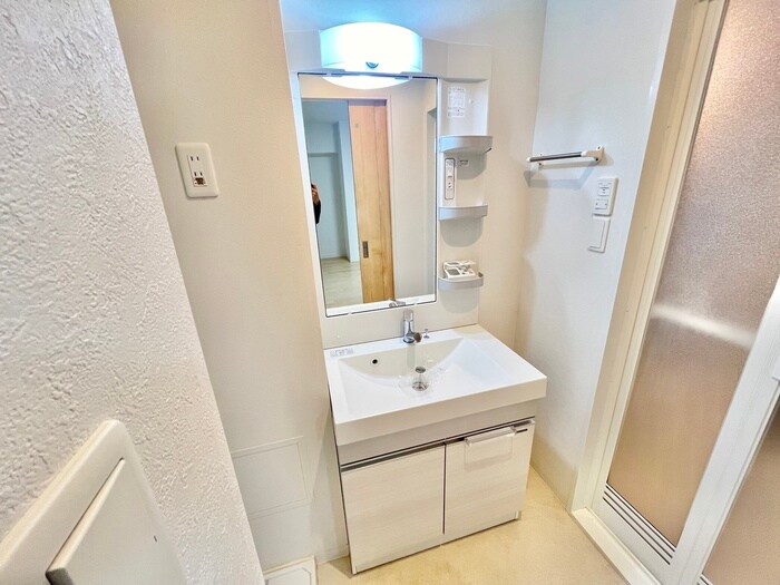 物件内観写真11　(洗面)