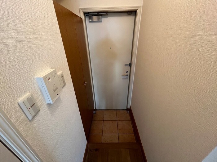 物件内観写真17　(玄関)