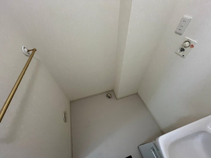 物件内観写真20　(洗濯機置場)